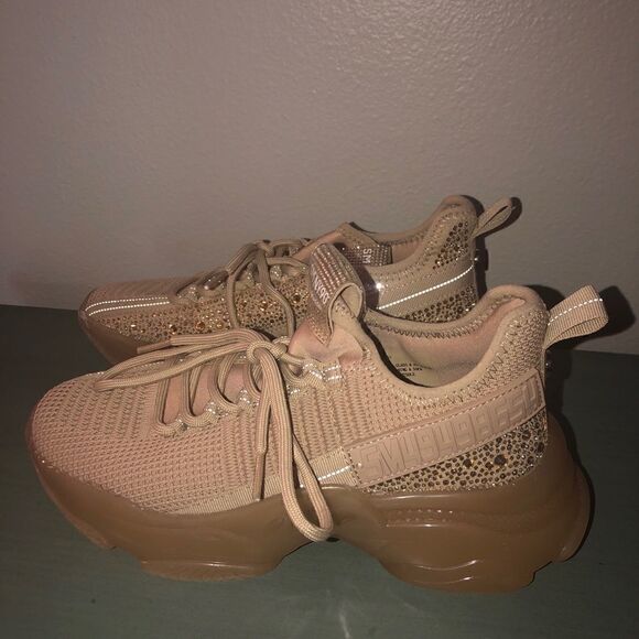 Womens Steve Madden Maxima Sneakers size 7 Beige NEW - Picture 3 of 6